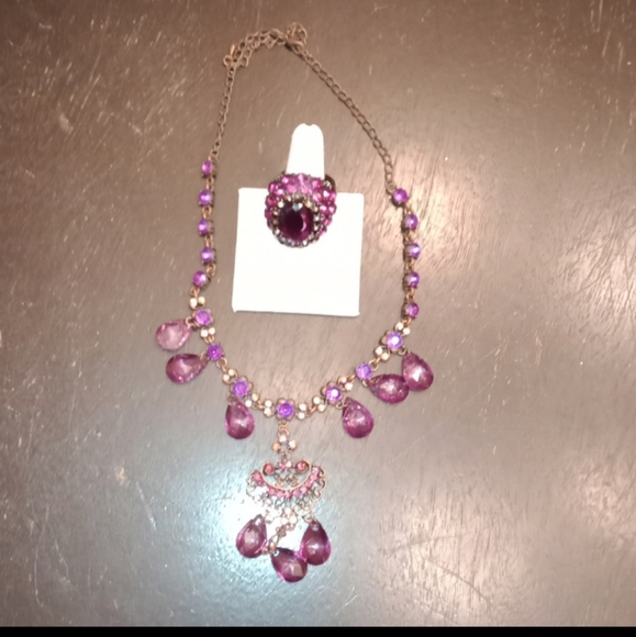 HP!! EUC 2 Piece Vintage Jewelry Set! Ring & Necklace! - Picture 7 of 8